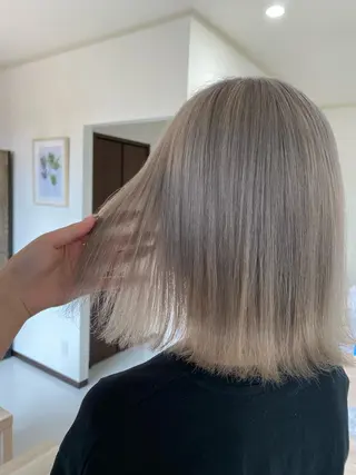 ミディアム カラー 松本 菜那のヘアスタイル