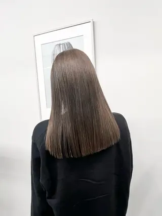 ミディアム INORI /フェイスレイヤーのヘアスタイル