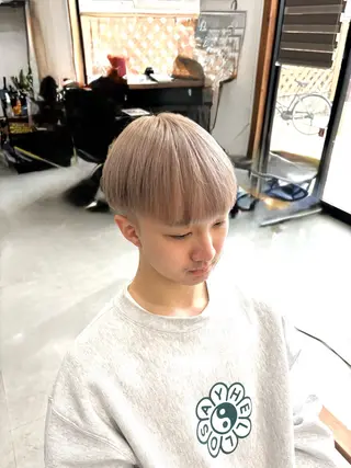 カラー メンズ まろやかなベージュ 小池春樹のヘアスタイル