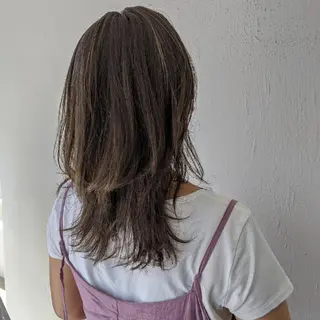 ロング 浜田りほ Luxbe 博多バスターミナルのヘアスタイル