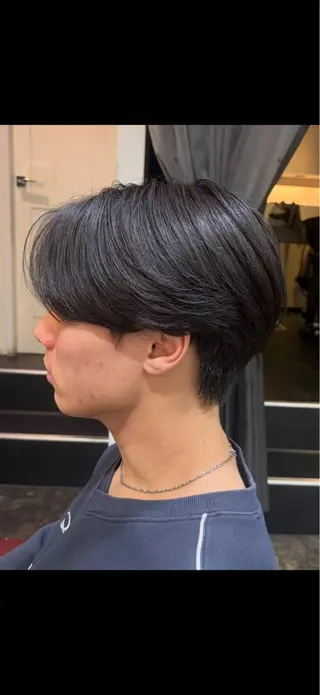 ミディアム 流れる縮毛矯正 1000円市来柊太郎のヘアスタイル