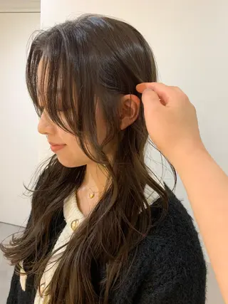 ロング 斉藤 未佳のヘアスタイル