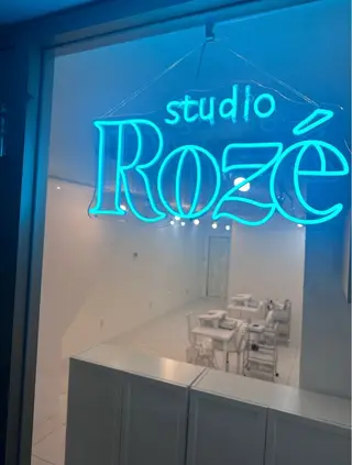 ネイル Studio Rosé所属・studioRose Rinのネイルデザイン