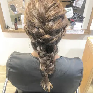 セミロング 小森 樹奈のヘアスタイル