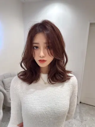 セミロング カラー イウラ ショウヤのヘアスタイル