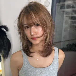ミディアム SHIN レイヤー‪‪カットのヘアスタイル