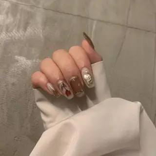 ネイル Rine 放出 (リネ)のネイルデザイン