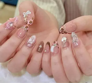 ネイル Lyna 池袋のネイルデザイン