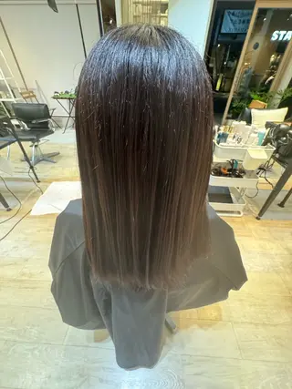 ロング ＼艶カラー✨ レオン／のヘアスタイル