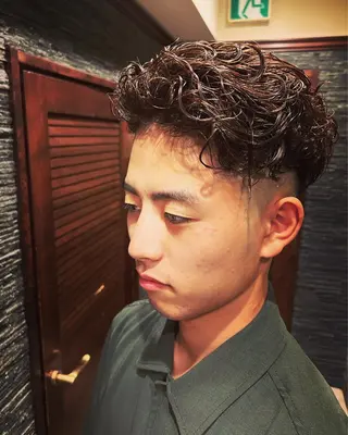ショート パーマ メンズ ヒロ銀座　平井 海斗のヘアスタイル