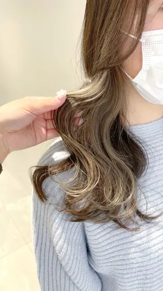 セミロング SALOWIN  north茶屋町店所属・💎透明感カラー💎 ナチュラルテイストのヘアスタイル