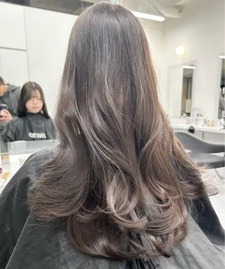 ロング 透明感カラー/ レイヤーカット/優大のヘアスタイル