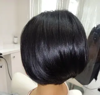 ショート カラー fructueuxune所属・中野韓国レイヤー× ウルフ  本木之教
のヘアスタイル