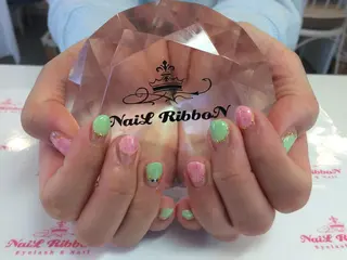 ネイル ネイルリボン 受付スタッフのネイルデザイン