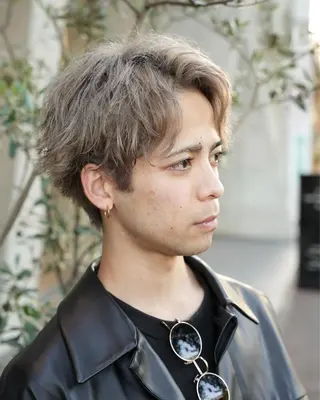 ショート カラー メンズ スパイキーショート パーマ　具志堅　太志のヘアスタイル