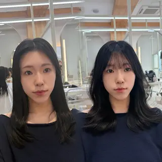 セミロング oto🤍×美髪× ローレイヤーのヘアスタイル