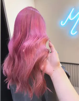 ロング カラー ヘアアレンジ ハイトーンカラー 🦋yuri🦋のヘアスタイル