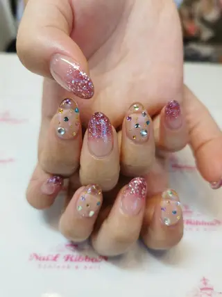 ネイル ネイルリボン 受付スタッフのネイルデザイン