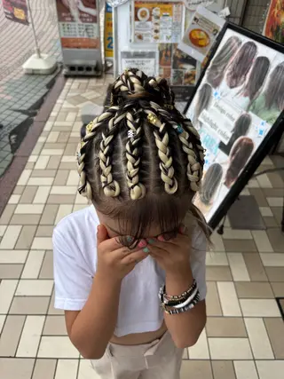 ロング ヘアアレンジ キッズ ハイトーンカラー/エ クステ/デザインのヘアスタイル