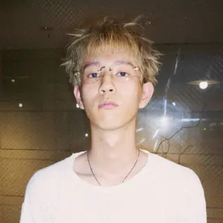 ショート カラー メンズ GIVET所属・心斎橋/ハイトーン/ レイヤーカットのヘアスタイル