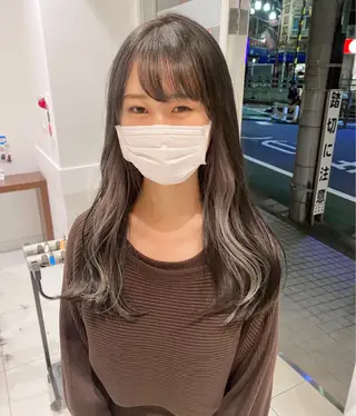 セミロング カラー HOLON池袋所属・ウルフカット ハッシュカット/七海のヘアスタイル