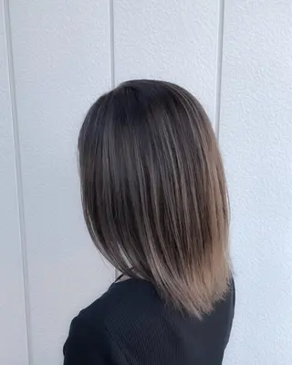 ミディアム 飯田 来夢のヘアスタイル