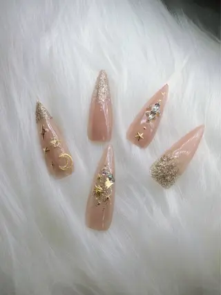 ネイル Riley 🌻のネイルデザイン