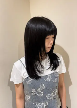 ミディアム 大石 陽菜のヘアスタイル