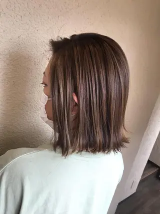 ミディアム カラー 磧本 祐里恵のヘアスタイル