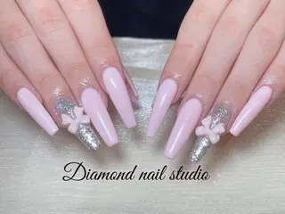 ネイル Diamond Kokona🩷のネイルデザイン