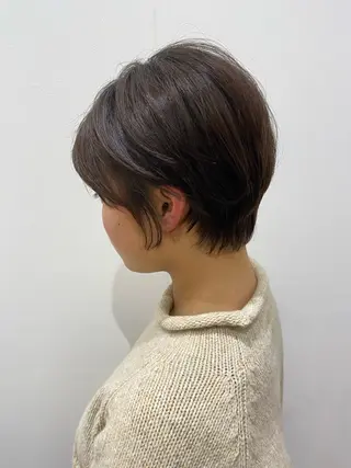 ショート 石田 優菜のヘアスタイル