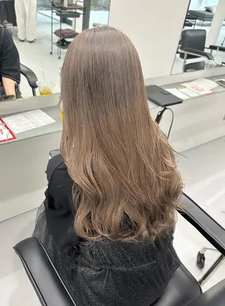 ロング カラー ベージュ/髪質改善 新潟/万代/井上佑のヘアスタイル