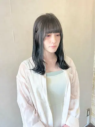 セミロング カラー 透明感style 🌿 ASUKAのヘアスタイル