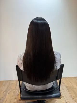 セミロング afloatkobe所属・美髪/髪質改善 川口凌弥のヘアスタイル