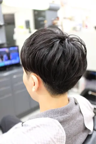 ショート パーマ メンズ 茂木 太郎のヘアスタイル