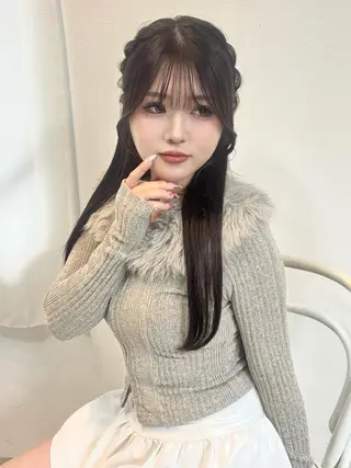 セミロング カラー annuy ayanaのヘアスタイル