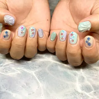 ネイル ウシク ミユキのネイルデザイン