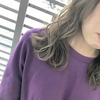 ミディアム カラー 韓国🇰🇷レイヤー 映える顔周り🩷のヘアスタイル