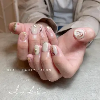 ネイル my&所属・my&_ maimiのネイルデザイン