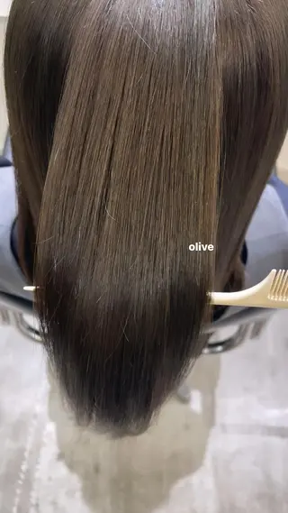 セミロング elena byartefice所属・安達 萌花のヘアスタイル