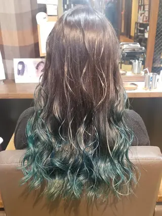 ロング カラー パピヨンロゼ 髪質改善/ブリーチのヘアスタイル