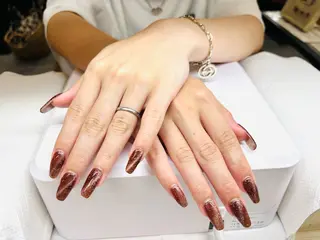 ネイルサロンエーナイン本店所属・もろずみ あやのネイルデザイン