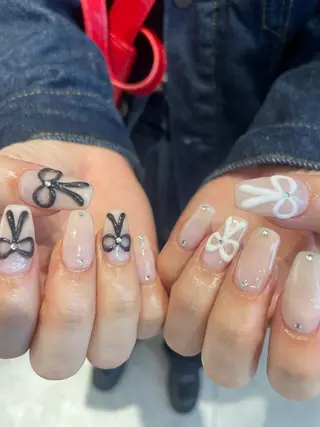 ネイル 🎀ボブ＋ハイトーン シュカ👶🏻のヘアスタイル