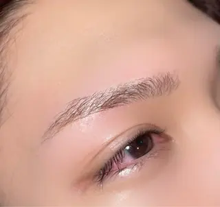 アイブロウ 小峰 利樹のマツエク・マツパデザイン