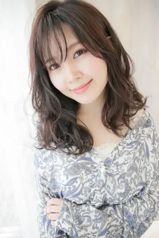 ミディアム カラー パーマ 髪質改善サロン Liko🌟のヘアスタイル