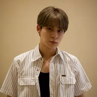 メンズ 韓国ヘア/髪質改善/ レイヤー/ブラウンのヘアスタイル