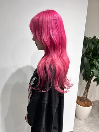 ロング #ブリーチカラー Yuikaのヘアスタイル