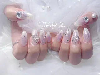 ミディアム cici nailのネイルデザイン