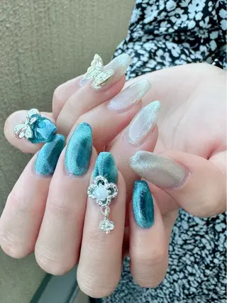 ネイル 新山 聖のネイルデザイン