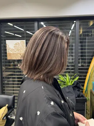 ミディアム EGAO所属・yuuka🌻 ハイライト/艶カラーのヘアスタイル